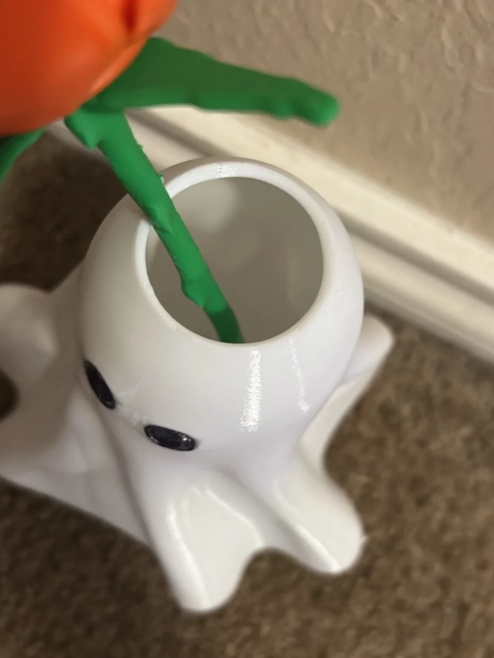 White Ghost 3D printed mini Vase and flower